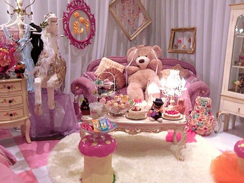 『第2回 フジテレビジュツ博』テレフィット「スイーツ王国女王の部屋」